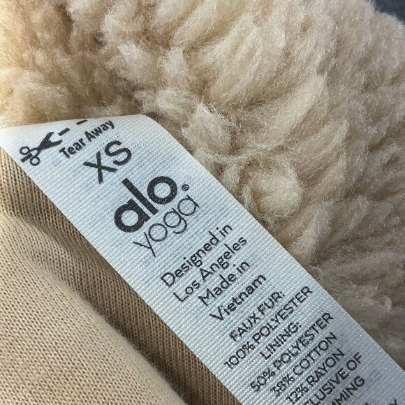 Like NEW Alo Yoga Foxy Sherpa Jacket in Camel, Size XS, $235 - Picture 8 of 8